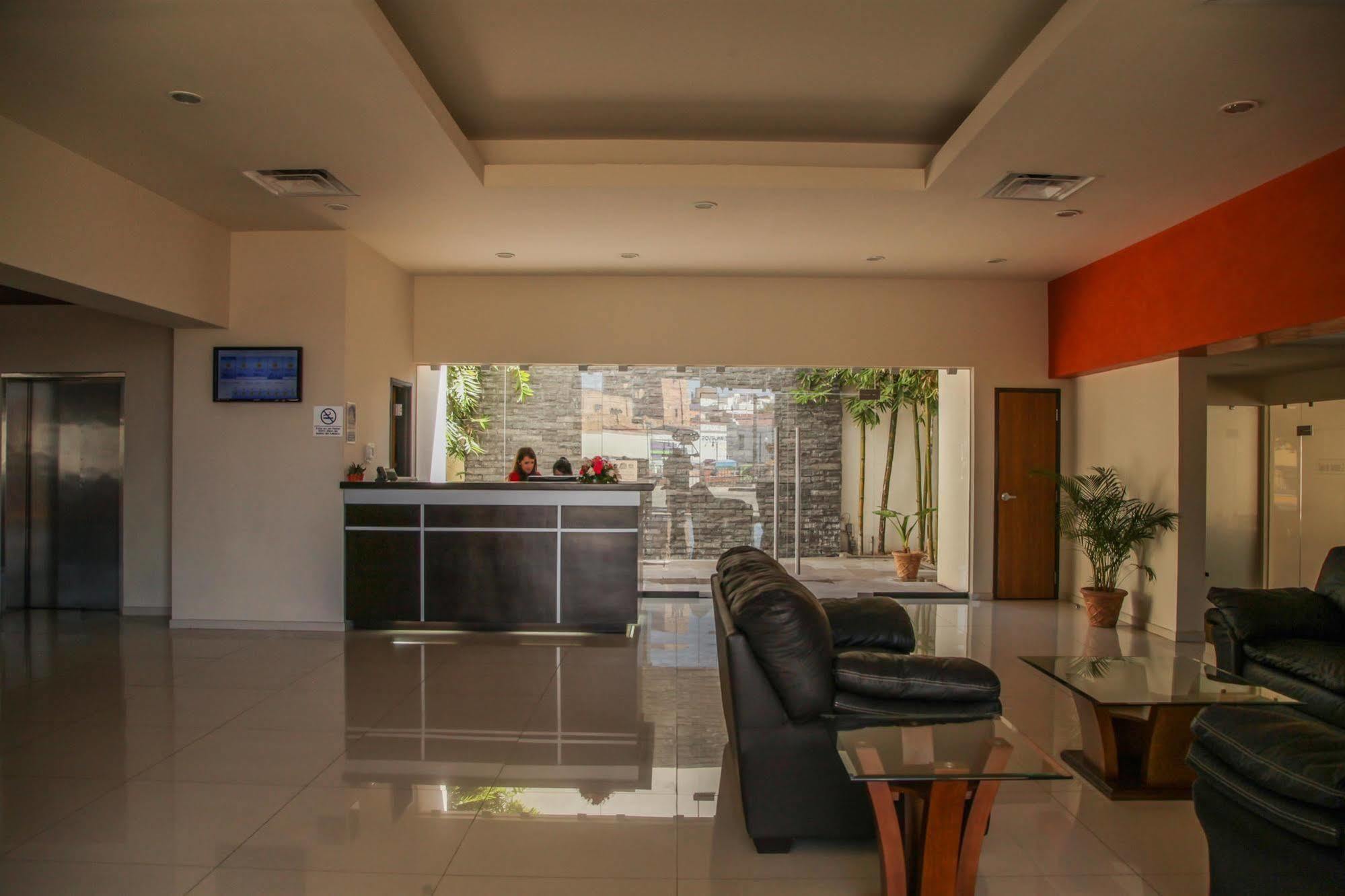 Best Western Plus La Mina Parral 내부 사진